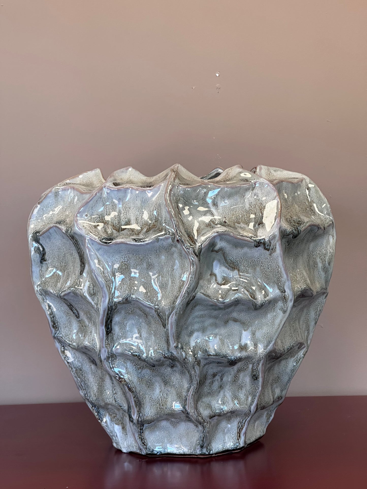 Vaso in ceramica texture a bugne