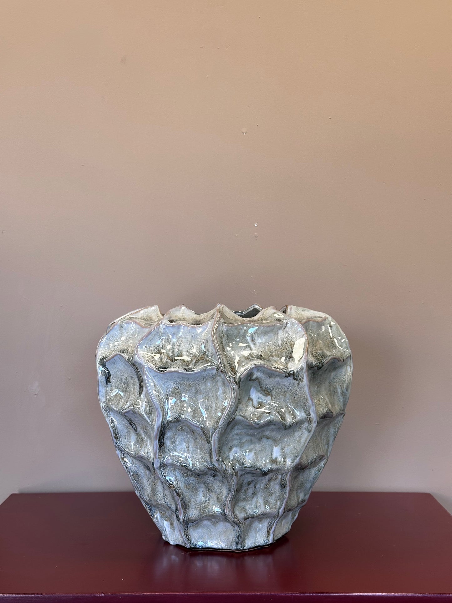 Vaso in ceramica a bugne basso